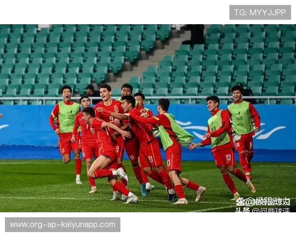 国足比赛战术多变，实力不断增强，国足的比赛